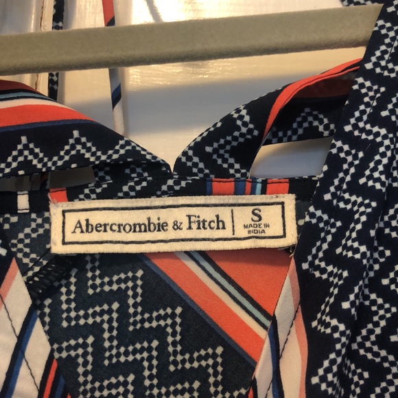 Super cute sundress - Picture 4 of 9